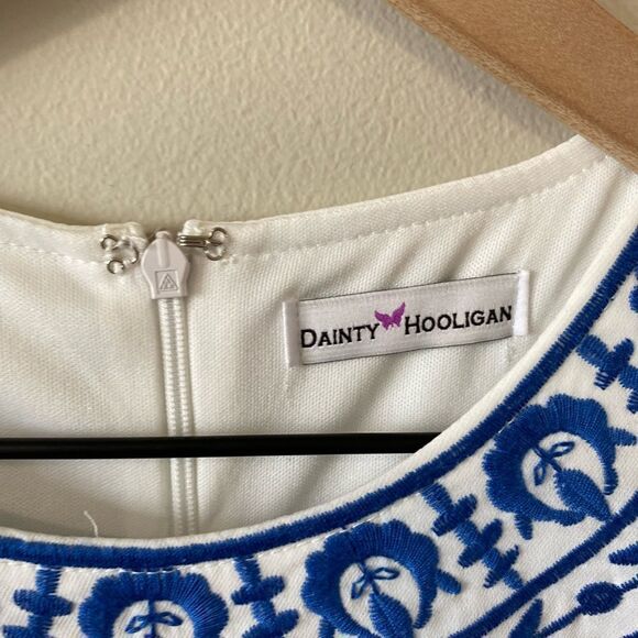 Dainty Hooligan Embroidered Shift Dress - Picture 4 of 6